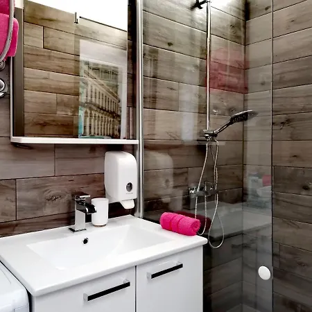 Andreas - Amphitheater With Free Parking- Apartman