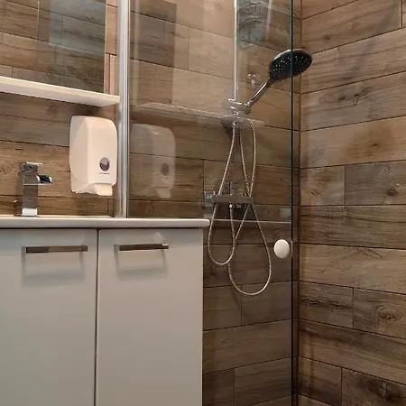 Andreas - Amphitheater With Free Parking- 아파트